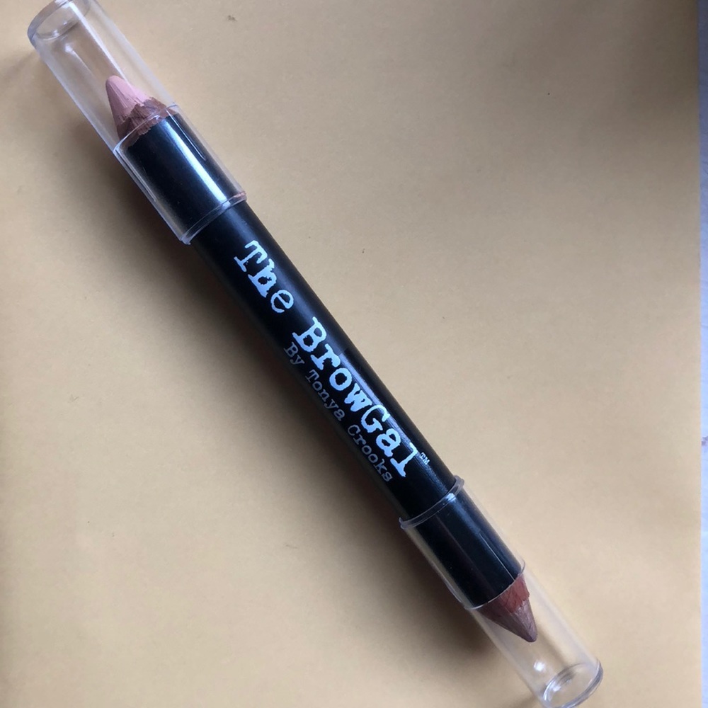 Brand new highlighter brow pencil